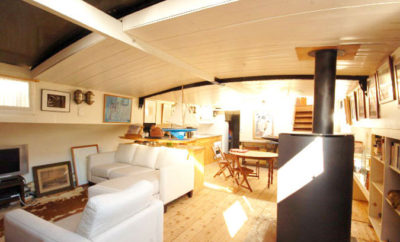Why staying in a houseboat in Paris?