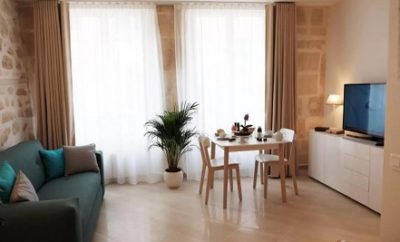 Short rentals apartment with a terrace in arr. 1